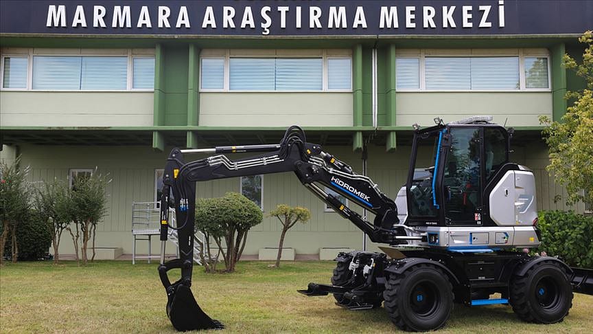 Elektrikli yerli ekskavatör 2022'de satışta olacak