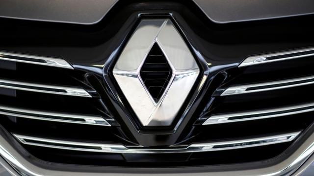 Fransa'da Renault çalışanları, fabrikada yöneticilerini rehin aldı