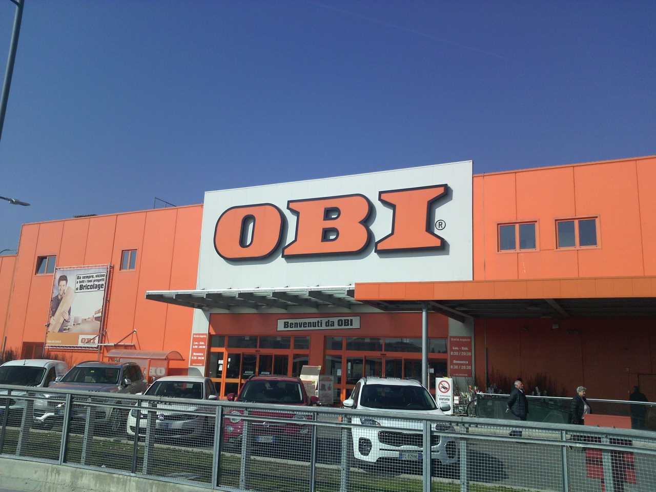 OBI'nin Rusya'daki marketleri 9 dolara el değiştirmiş