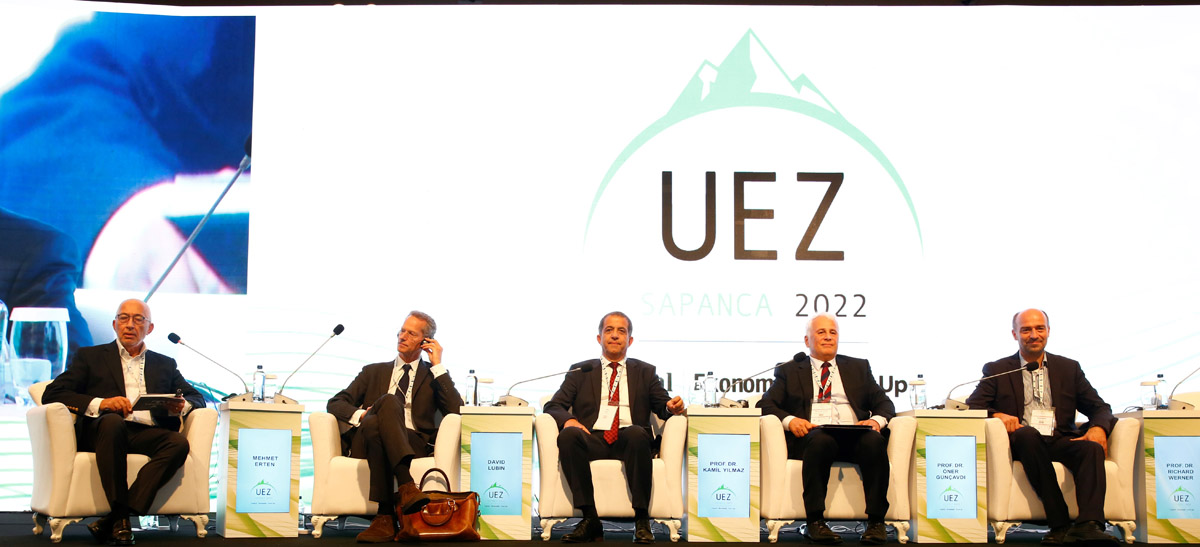 UEZ Sapanca | Ekonomistler sürdürülebilir ekonomiye dair regülasyonları tartıştı