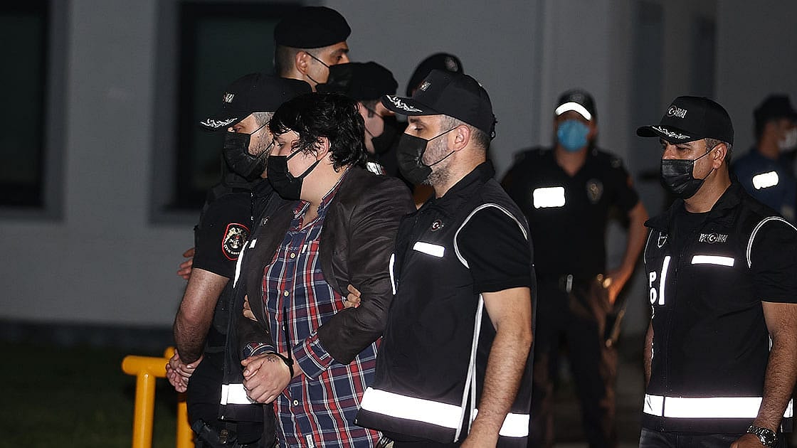 'Çiftlik Bank' sanığı Mehmet Aydın'ın emniyetteki işlemleri sürüyor-1