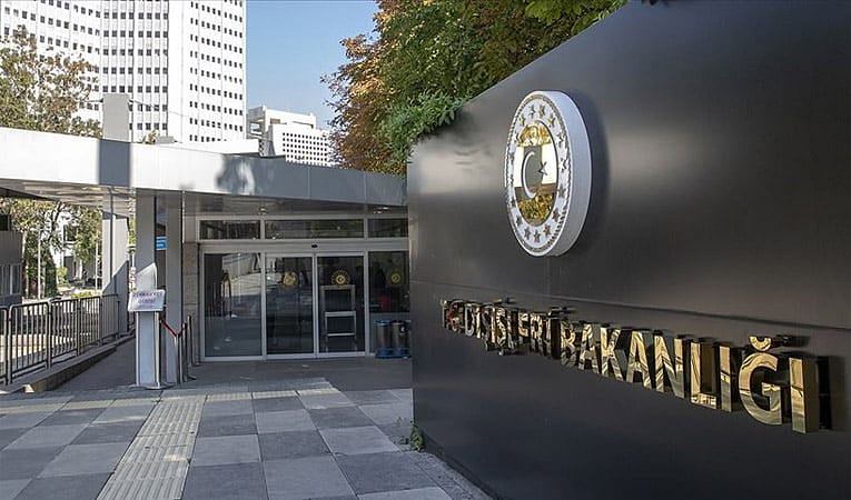 Dışişleri'nden İtalya ve Irak'a seyahat uyarısı