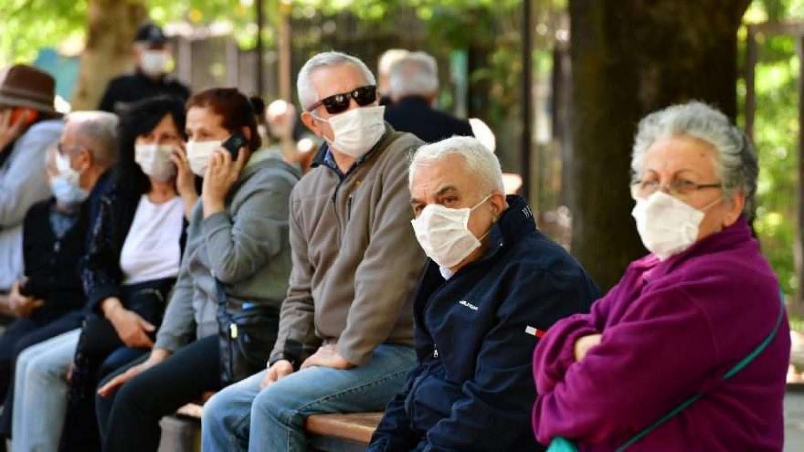 65 yaş üstüne 'sisli hava' uyarısı: Mecbur kalmadıkça çıkmayın