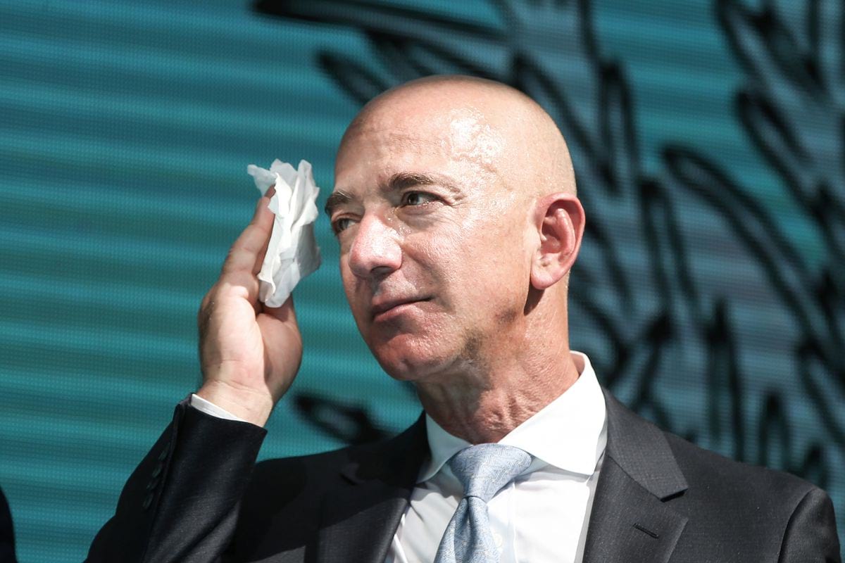 Jeff Bezos'u koltuğundan etti: Dünyanın en zengin insanı değişti