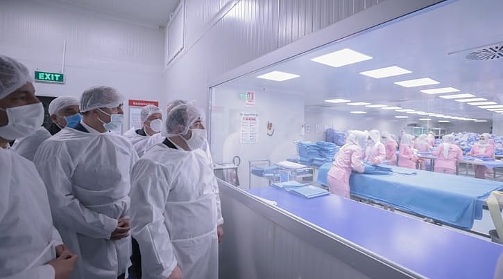 Pet şişelerden ürettiği polyester ipliği 38 ülkeye satıyor