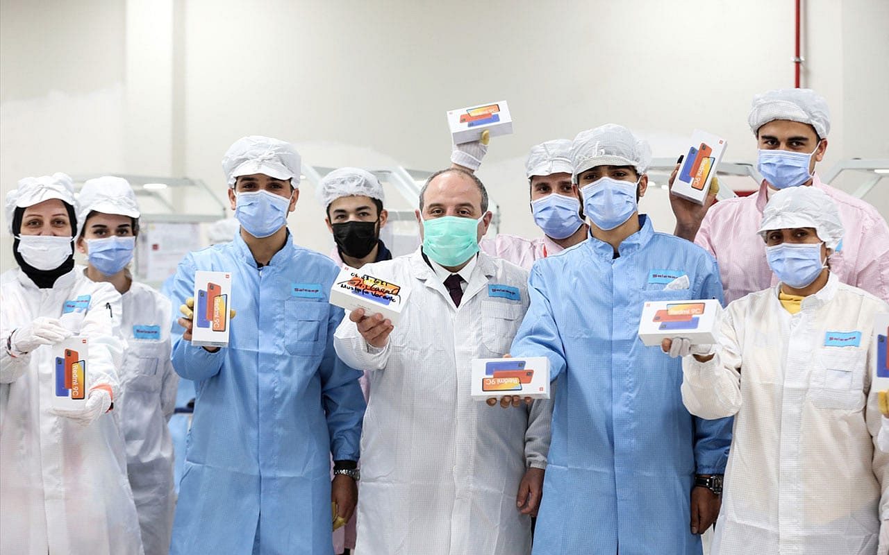 Bakan Varank'tan 'Xiaomi' açıklaması: Nisanda satışa sunulacak
