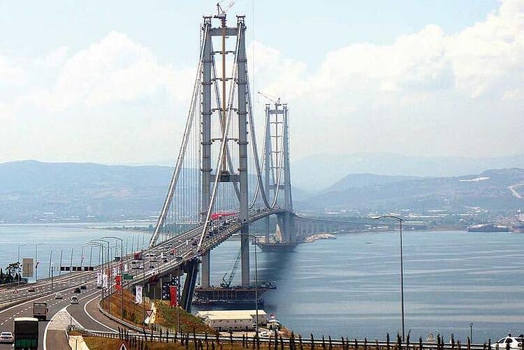 Osmangazi Köprüsü'nde yılbaşı gecesi bekleyenlerin ücreti karşılanacak