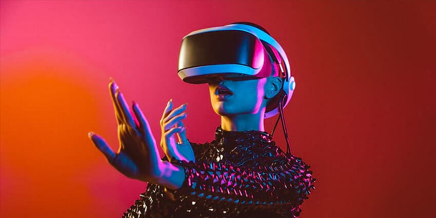 Facebook 'Metaverse' için Avrupa'da 10 bin işçi alacak