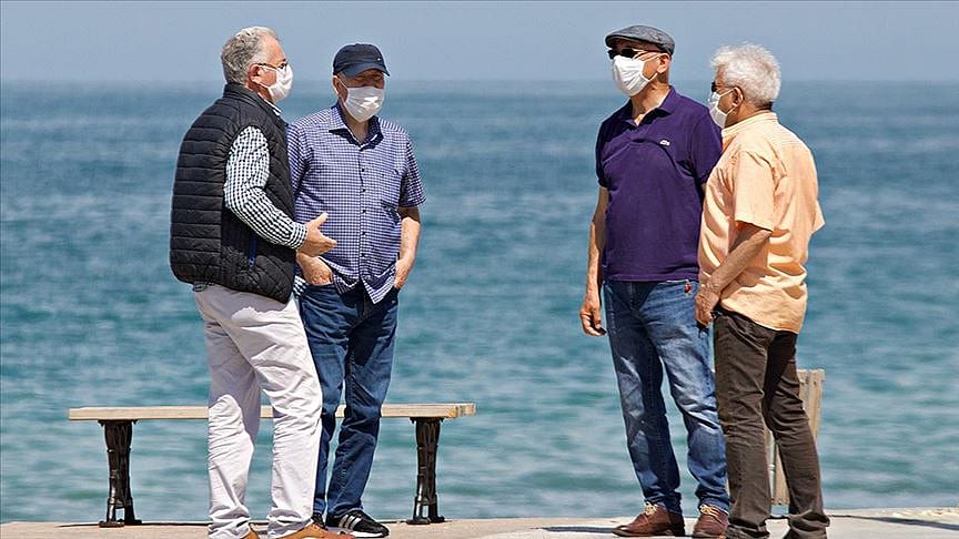 65 yaş üstü ve 18 yaş altı için yeni kararlar