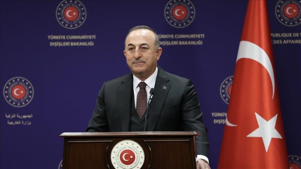 Dışişleri Bakanı Çavuşoğlu'ndan Dendias'a Ukrayna yanıtı