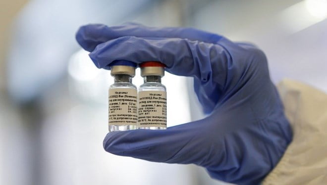Rusya koronavirüs aşısının dağıtımına başladı