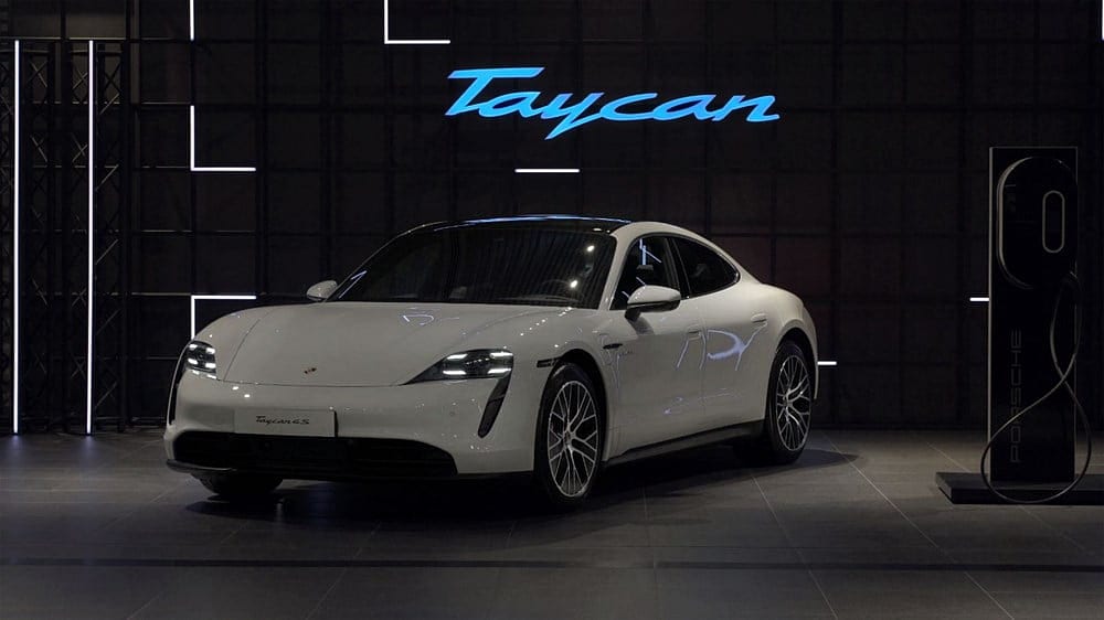 Porsche'nin ilk tam elektrikli otomobili Taycan Türkiye'de-1