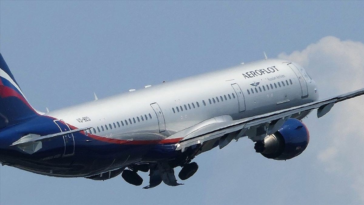 Aeroflot uluslararası uçuşlarını durduracağını açıkladı