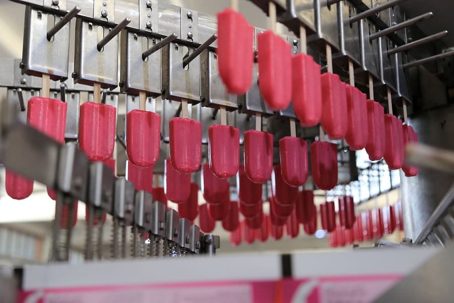 Seyyar satıcılıkla başladı, fabrika kurdu, şimdi 350 çalışanı var