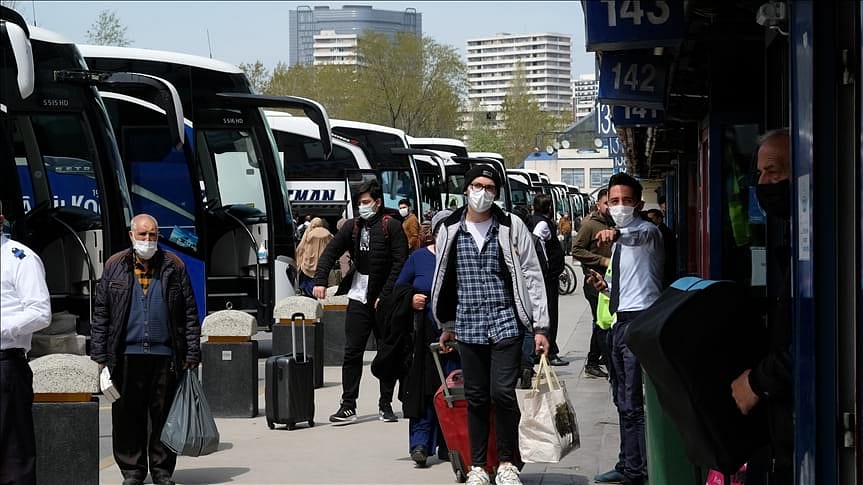 Tam kapanma öncesi İstanbul'dan kaçış: Otobüs seferleri ikiye katlandı