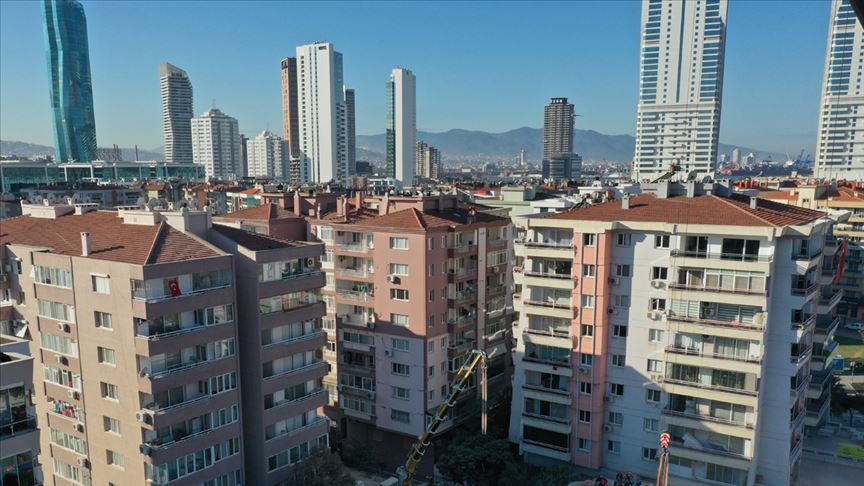 İzmir'de deprem sonrası kiraların yükseldiği iddiası için 2 yorum