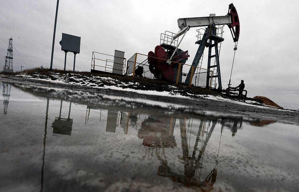 Brent petrolün varili 26,78 dolar