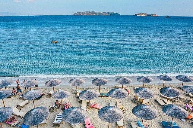 Yabancı turistlere 30 euroya koronavirüs testi