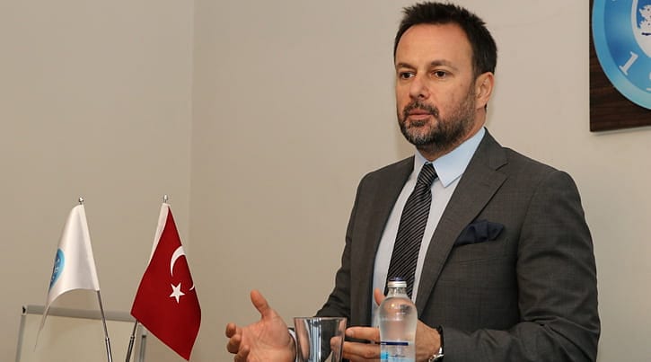 Yeniden başkan yardımcısı