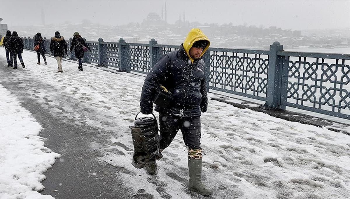 İstanbul için yeni uyarı geldi: Yarın başlayacak kar yağışı ne kadar sürecek?