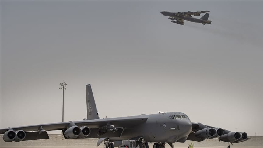 Dikkat çeken hareketlilik: 2 ABD bombardıman uçağı Basra Körfezi'ne geçti