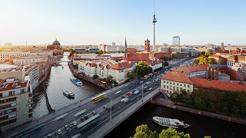 Berlin'de kira artışlarına dur demek için yapılan kamulaştırma referandumundan 'evet' çıktı