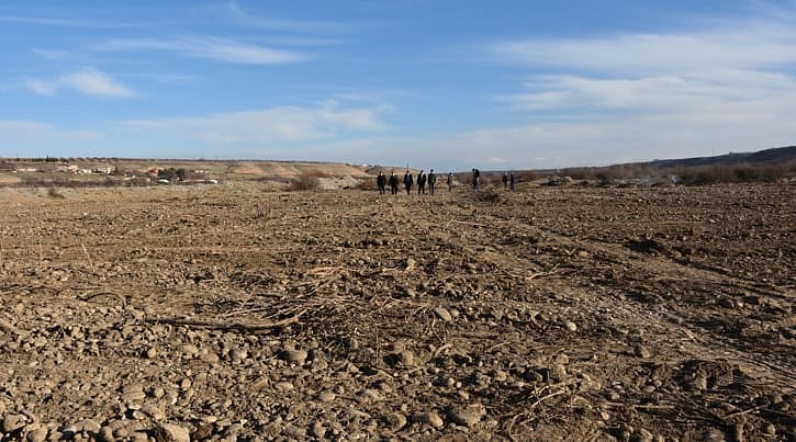 Tarıma elverişsiz arazi, topraksız sera yatırımıyla katma değer üretecek