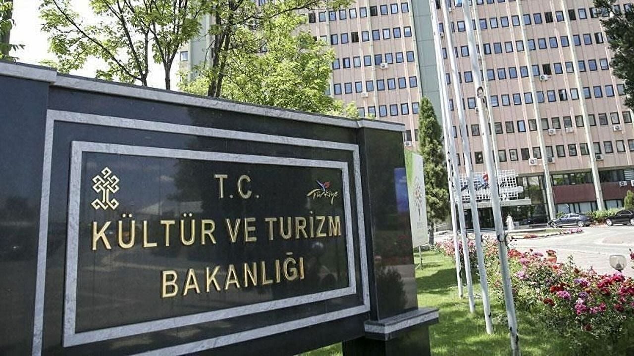 Kültür ve Turizm Bakanlığı'na 500 sözleşmeli personel alınacak