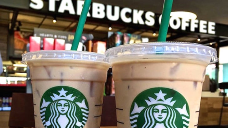 Kahve zinciri Starbucks iki ülkede 400 şubesini kapatıyor
