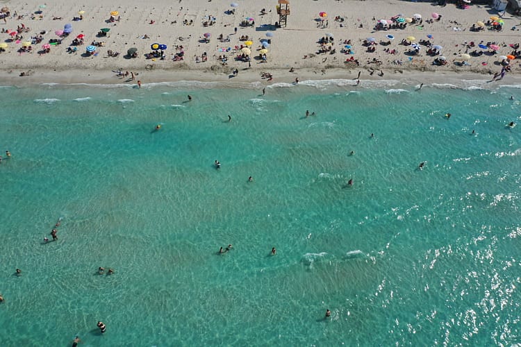 Turizmde sezon uzadı, fiyatlar düştü
