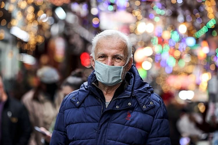 İstanbul'da gündüz binlerce kişiyi ağırlayan mahallede 15 kişi yaşıyor-3