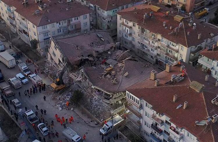 Elazığ'daki 6.8'lik depremde son durum-3