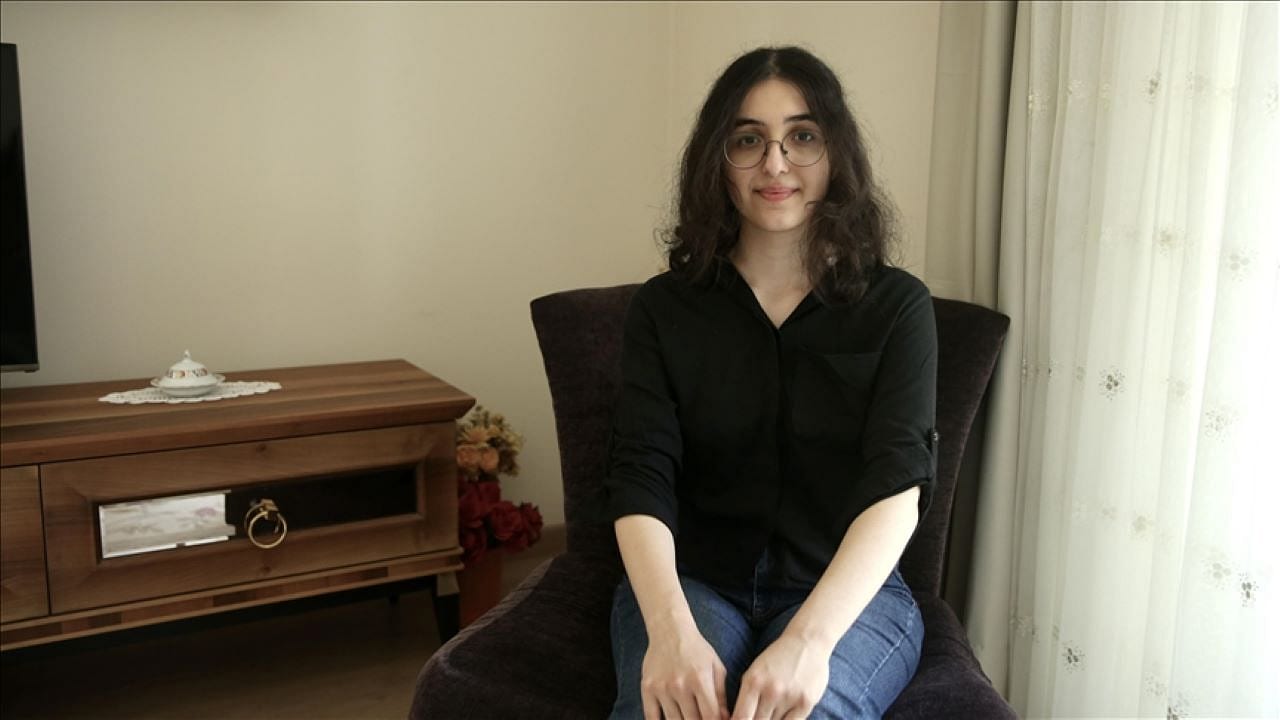 TYT ile YDT İngilizce Türkiye birincisi: Hangi bölümü ve üniversiteleri düşünüyor?