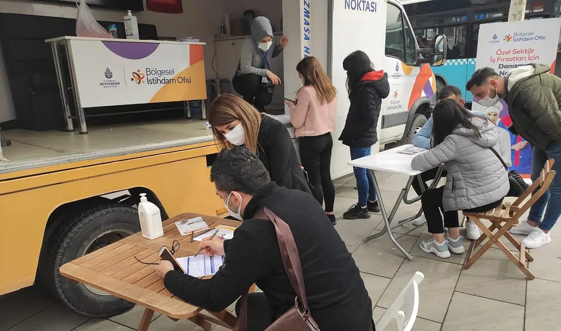 Mobil ofisler 10 bin kişinin iş bulmasına aracılık yaptı