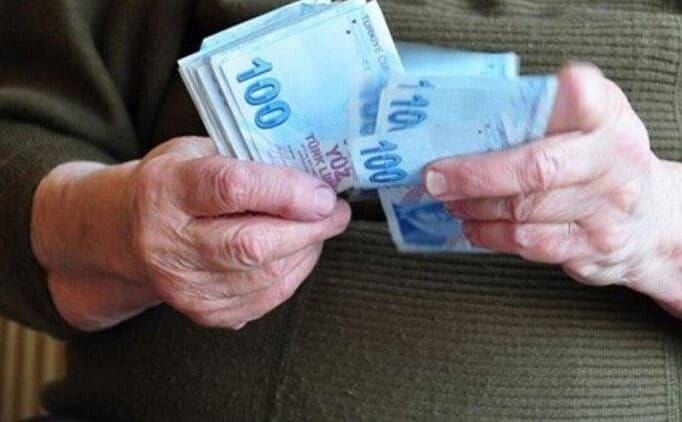 Emekliye Ramazan Bayramı ikramiye ödemeleri başladı