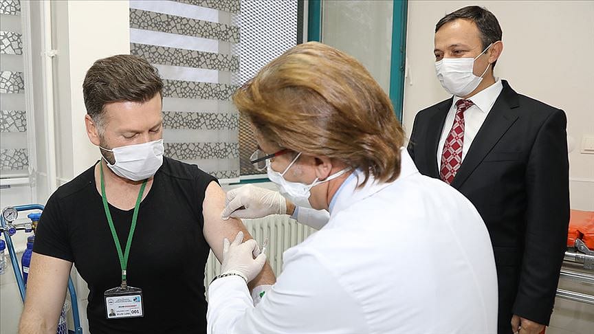 Yerli 'ERUCOV-VAC' aşı adayının ilk dozu uygulandı