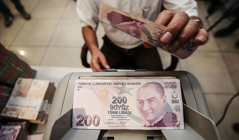 İstanbul'da altı bankanın çalışma saatlerinde değişiklik