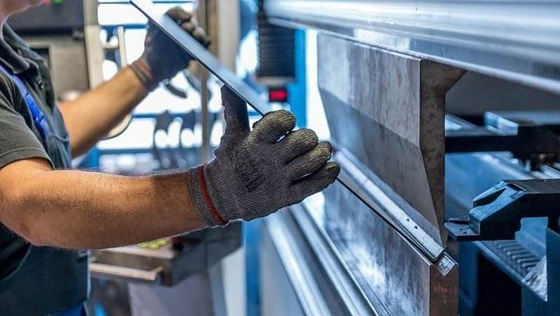 AB'de sanayi üretimi 2020'de yüzde 8 düştü