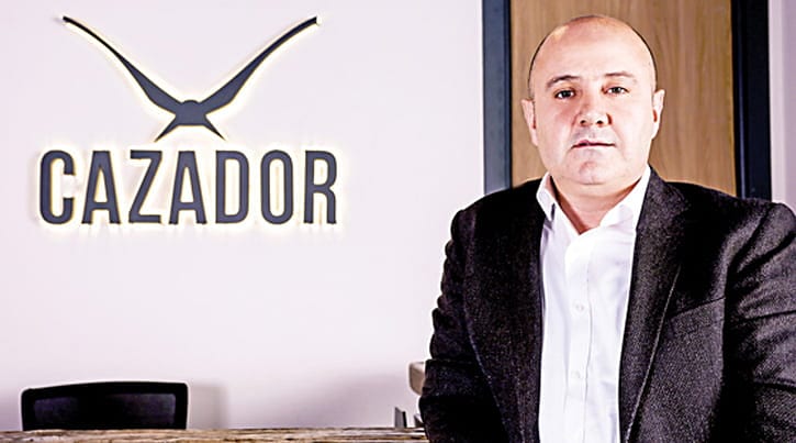 Cazador, vites 	yükseltiyor