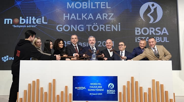 Sektöründe halka açılan ilk şirket: Borsada gong Mobiltel için çaldı