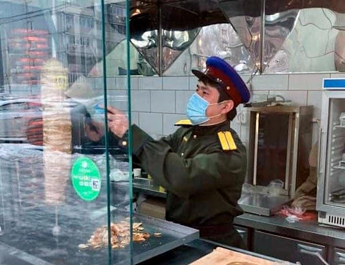 Moskova'da tartışma yaratan dönerci: Stalin Döner
