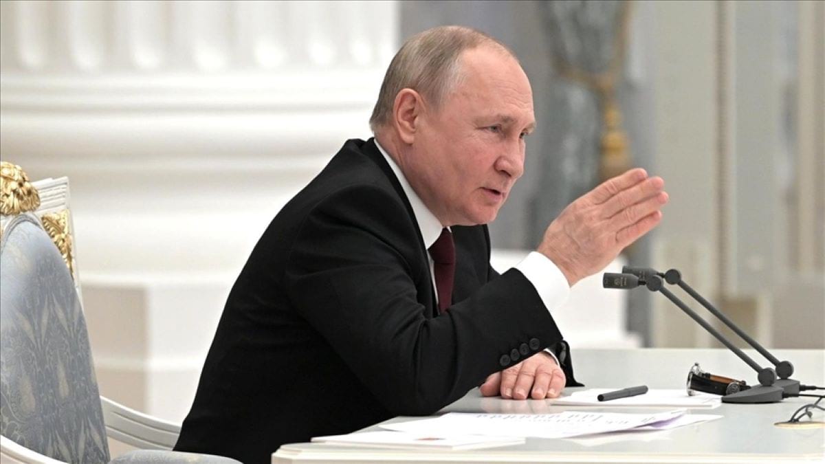 Putin, 'Minsk anlaşması artık yok' dedi, Ukrayna'ya 2 mesaj verdi