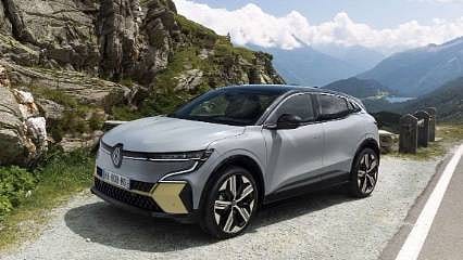Yeni Megane E-Tech Yüzde 100 Elektrikli, Van'da tanıtıldı