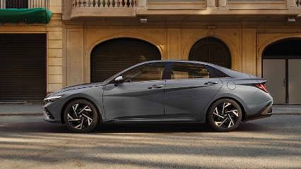 Yeni Hyundai Elantra Türkiye'de satışa çıktı: Fiyatı ve özellikleri