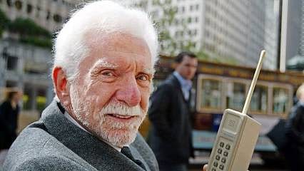 'Cep telefonunun babası'na göre gelecekte telefonlar böyle olacak