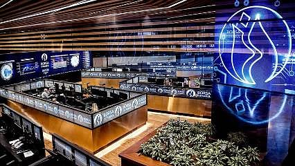 BIST 100'de bu hafta en çok artan-azalan 3 hisse