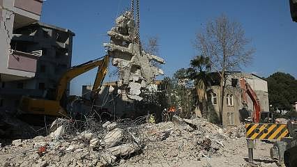 Bakan Kurum: 10 ilde 171 bin 882 bina incelendi