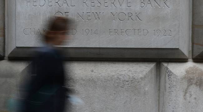 Fed, yapay zeka risklerini yönetmek konusunda bankalarla görüşüyor