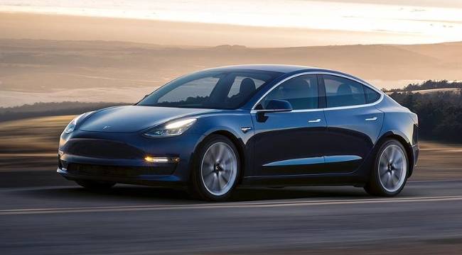 Tesla, fiyatlarında yüzde 20'ye varan indirimler yaptı