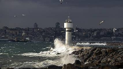 Valilik'ten İstanbul'a fırtına uyarısı geldi